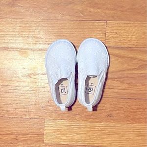 Gap Size 6 White Eyelet Slip-Ons